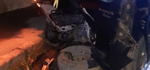 Yalova’da otomobil ile hafif ticari aracın çarpıştığı kazada 4 kişi yaralandı