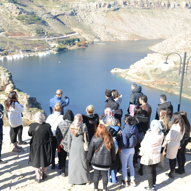 Diyarbakır'da "Kentini Tanı Kendini Tanıt Projesi" devam ediyor