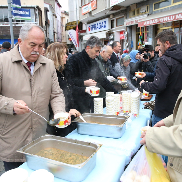 Ordu'da 4 bin kişiye karalahana çorbası ikram edildi