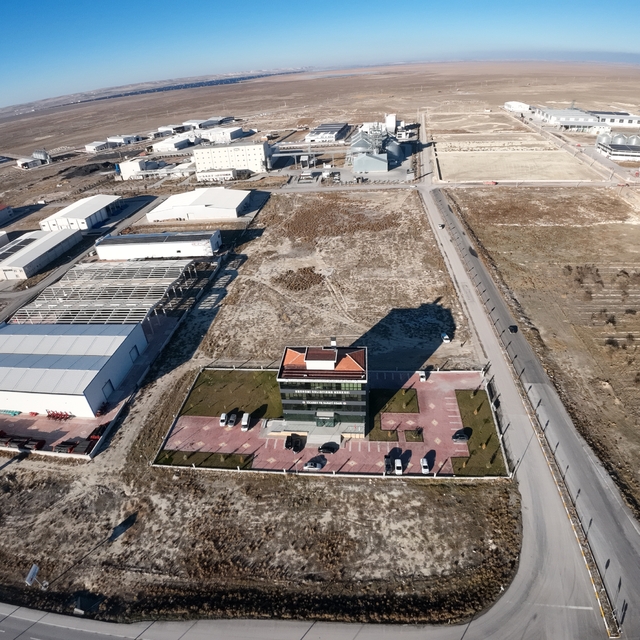 Karapınar'da vergi rekortmenleri plaketle ödüllendirildi