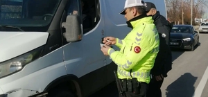 Laçin'de kış lastiği denetimi yapıldı