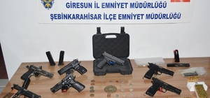 Giresun'da evinde ve iş yerinde silah ile tarihi eser bulunan zanlı tutukla...