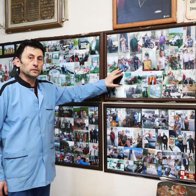 Tekirdağ'da kahvehane işletmecisi işyerinin duvarlarını müşterilerinin foto...