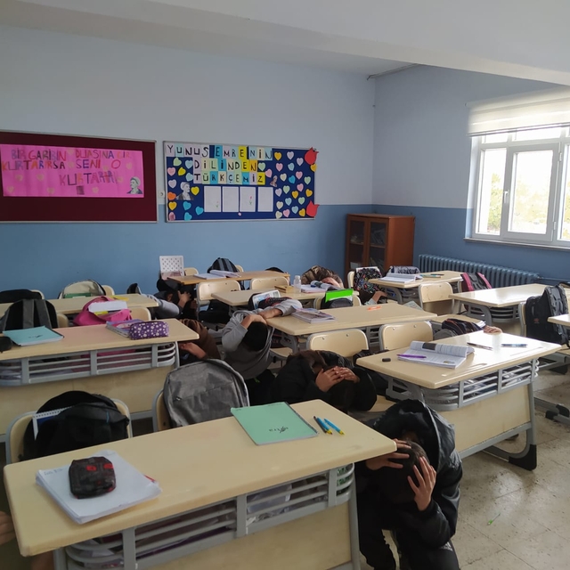 Sulusaray'da okulda deprem tatbikatı yapıldı