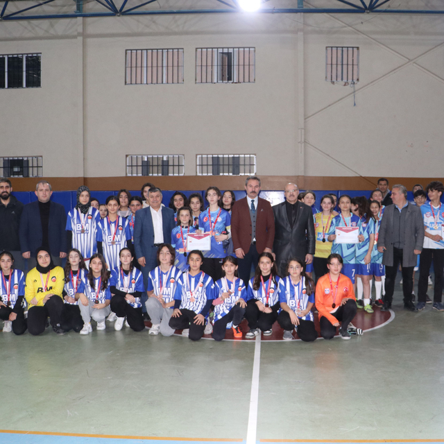 Havza'da okullar arası futsal turnuvası düzenlendi