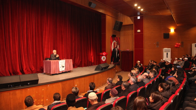 Ahlat'ta "Günümüz Müslümanlarının Sorumluluğu ve Gazze" konferansı düzenlendi