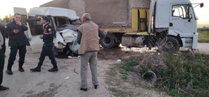 Osmaniye'de minibüs ile TIR çarpıştı: 2 ölü, 2 yaralı