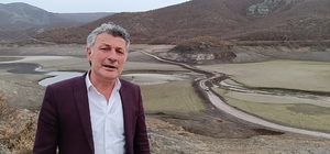 Baraj suları çekilince köylere ulaşımı kısaltan yol ortaya çıktı