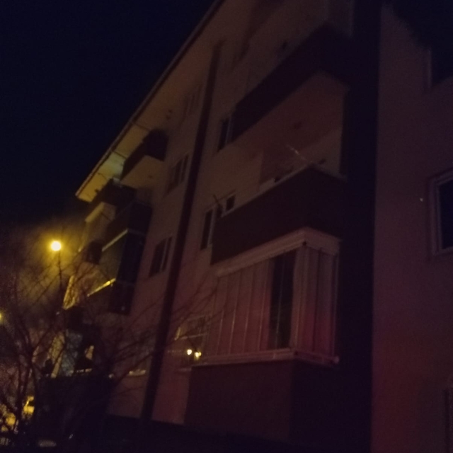 Sungurlu'da yanan evde hasar oluştu