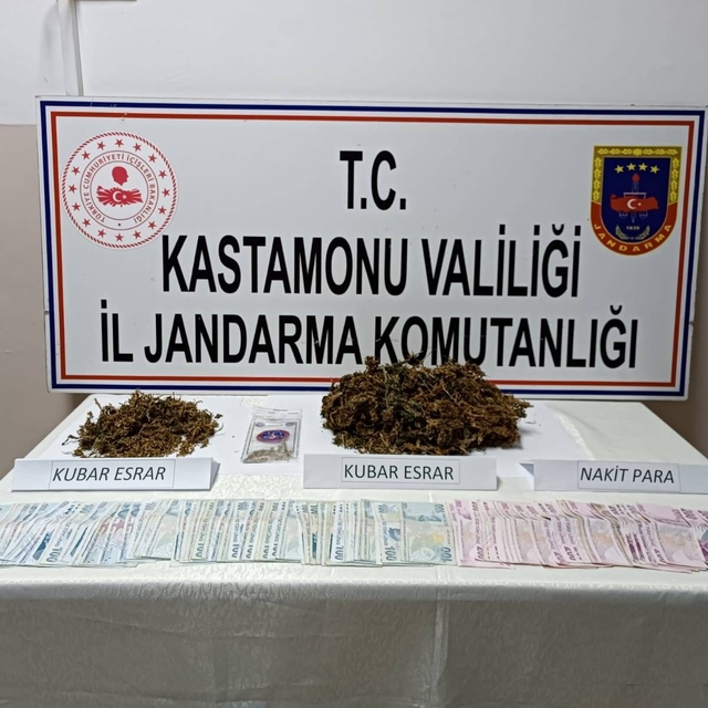 Kastamonu'da uyuşturucu operasyonunda 3 kişi gözaltına alındı