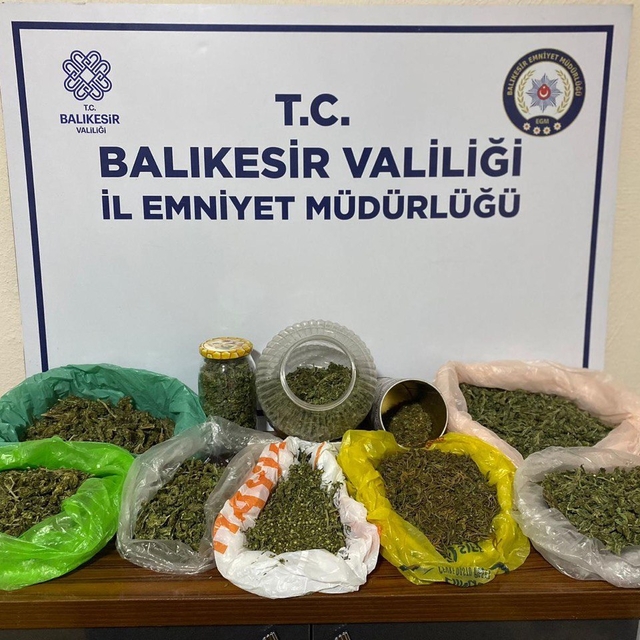 Gönen'de uyuşturucu operasyonunda 2 şüpheli yakalandı