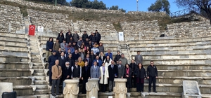 Metropolis Antik Kenti'nde gün yüzüne çıkarılan eserler tanıtıldı