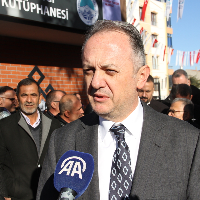 Yeni kütüphanelerle gençlerin ve çocukların kitapla buluşturulması hedeflen...