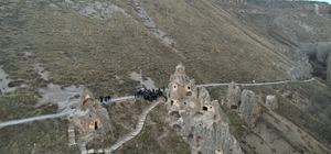 Kültür ve Turizm Bakan Yardımcısı Yazgı, Soğanlı Vadisi'nde incelemede bulu...