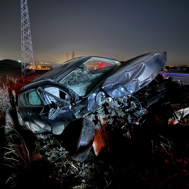 Erzurum'da cip ve otomobilin çarpıştığı kazada 1'i ağır 2 kişi yaralandı