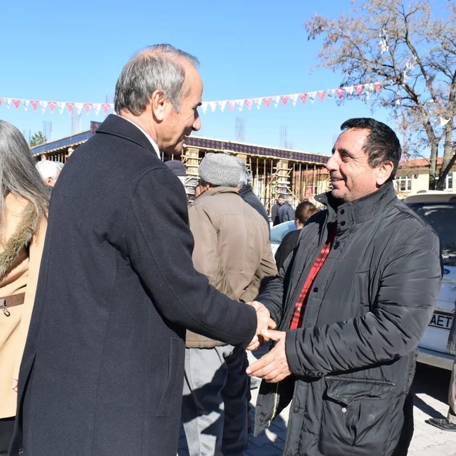 Arguvan Belediye Başkanı Kızıldaş esnaf ve vatandaşlarla buluştu