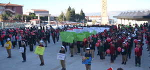 Karamürsel'de imam hatip lisesi öğrencilerinden Filistin'e destek gösterisi