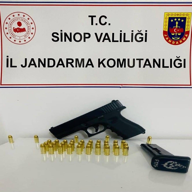 Saraydüzü'nde üzerinde ruhsatsız tabanca bulunan zanlı gözaltına alındı