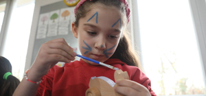 Samsun'da "köy okulu" öğrencileri boyadıkları ahşap oyuncakların sahibi old...