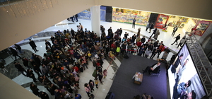 Dünyanın en uzun adamı Sultan, Mardin'de en uzun gecede hayranları ile buluştu