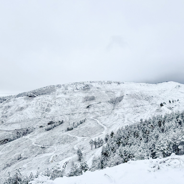 Muğla'nın yüksek kesimlerine kar yağdı