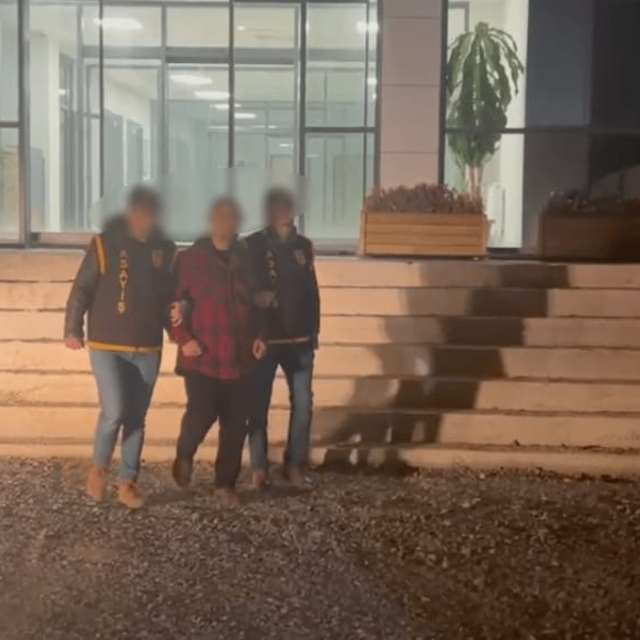 İnterpol'ün aradığı Irak uyruklu 2 şüpheli Yalova'da yakalandı