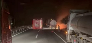 Mardin´de akaryakıt yüklü TIR´ın tekerlekleri alev aldı: 2 yaralı