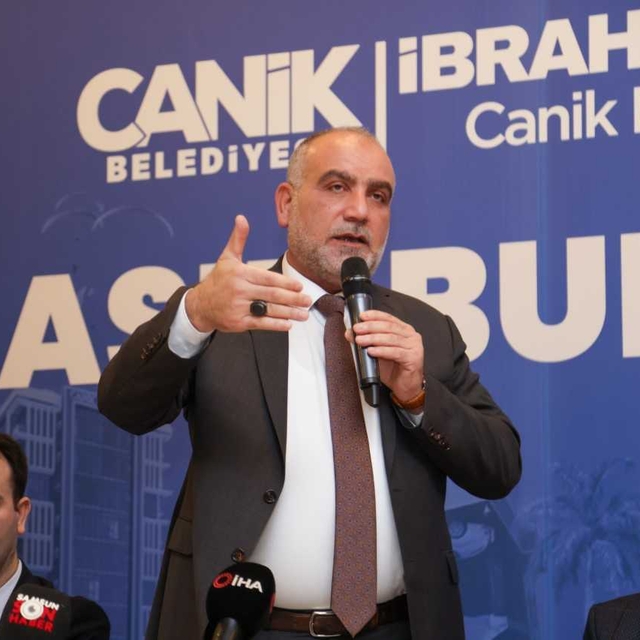 Canik Belediye Başkanı Sandıkçı, basın mensuplarıyla bir araya geldi
