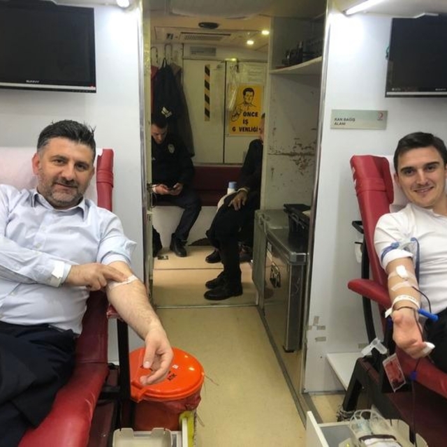 Söğütlü'de kan bağışı kampanyası düzenlendi