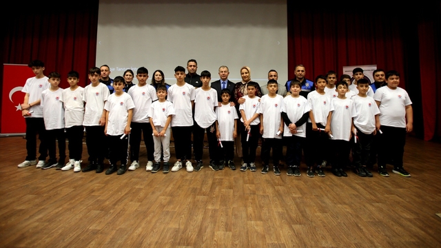 Amasya'da "Yalnız Değilsiniz Projesi"nin kapanış programı yapıldı