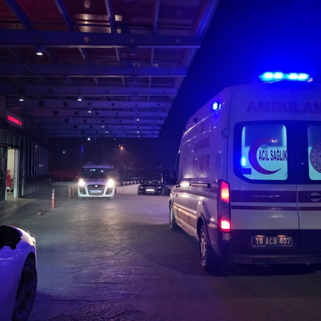 Çorum'da oğlunu bıçakla yaralayan baba gözaltına alındı