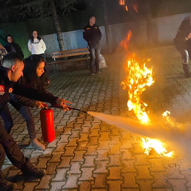 İskilip KYK öğrencilerine yangın eğitimi verildi