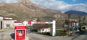 Uludere'nin Hilal Beldesine Ziraat Bankasına ait ATM cihazı kuruldu 