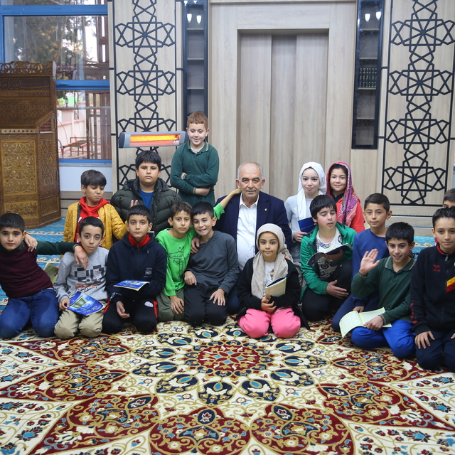 Kahramanmaraş'ta hayırsever iş insanı tarafından yaptırılan cami ibadete aç...