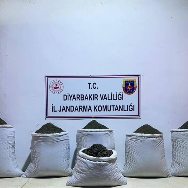 Diyarbakır'da 123 kilogram esrar ele geçirildi