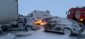 Iğdır'a ilk kar yağdı, Ardahan beyaza büründü, Kars'ta yollar kapandı