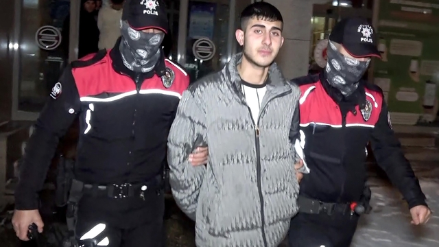 Eski arkadaşını 9 bıçak darbesiyle öldürdü, 'Amacım öldürmek değil, yaralamaktı' dedi