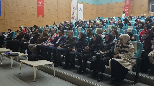 Artvin'de "23 Aralık Dünya Şehit Çocuklar Günü" programı düzenlendi