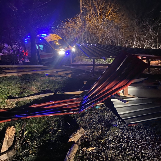 Samsun'da fırtınada çatının uçması nedeniyle bir kişi yaralandı