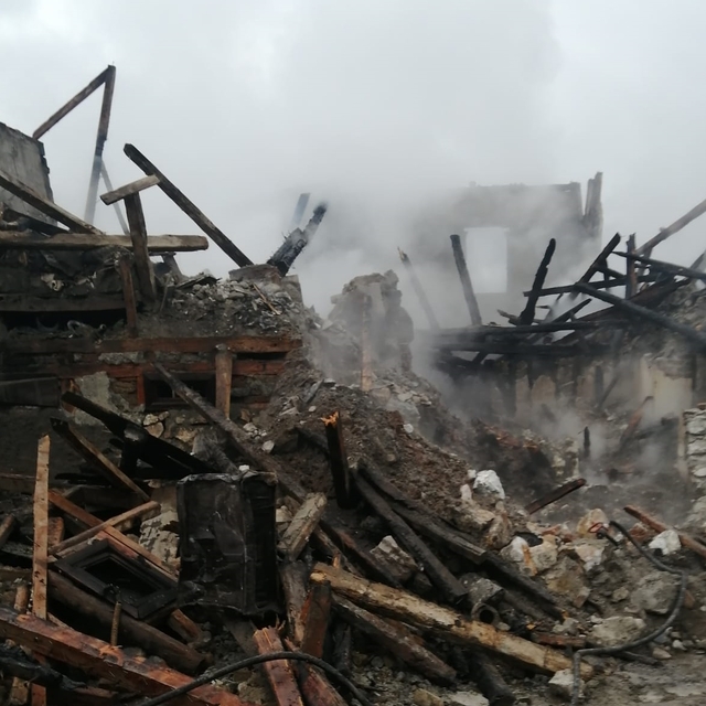 Çorum'da üç katlı ahşap evde çıkan yangında 1 kişi öldü