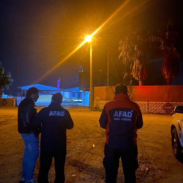 Adana'da fabrikadan sızan gazdan etkilenen 36 kişi, hastanelik oldu