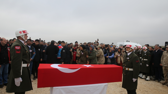 Şehit Piyade Sözleşmeli Er Cebrail Dündar Mardin'de son yolcuğuna uğurlandı