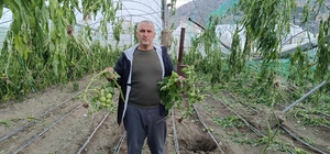 Hatay'da hortum seralarda hasara neden oldu