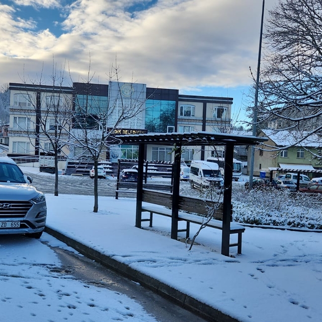 Samsun'da kar yağışı; kayak merkezinde kar kalınlığı 20 santim