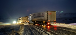 Ağrı ve Kars'ta ulaşıma kar ve tipi engeli 