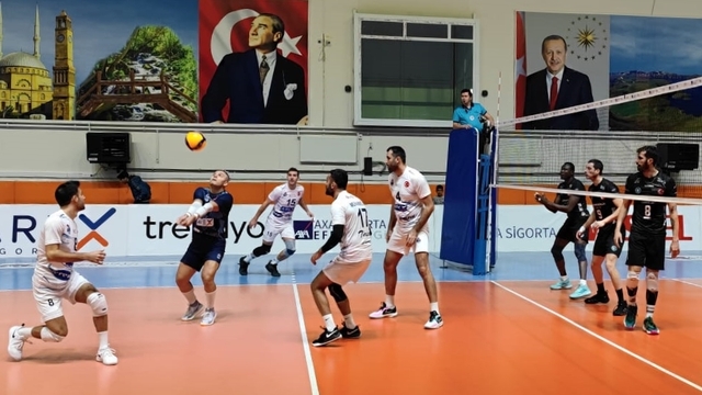 Voleybol: AXA Sigorta Efeler Ligi