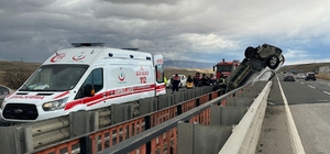 Kırıkkale'de devrilen otomobildeki 5 kişi yaralandı