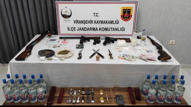Şanlıurfa'da eğlence yerine uyuşturucu operasyonunda 8 şüpheli yakalandı