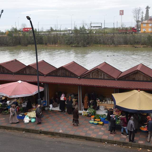 Espiye'de yöresel ürünler pazarı açıldı