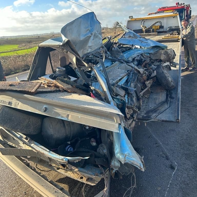 Tekirdağ'da otomobille kamyonun çarpışması sonucu 1 kişi öldü